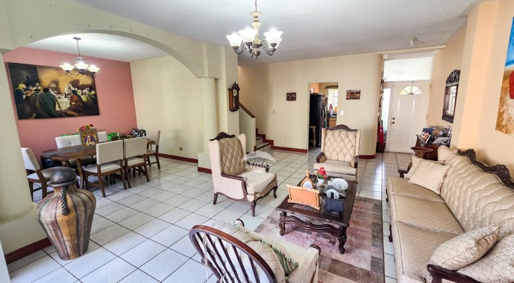 CASA EN VENTA EN VÍA DEL MAR — foto 1