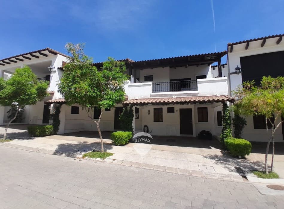 CASA EN RES. SAN ANDRES (ATRAS RAMBLAS SAN MIGUEL) EN VENTA — foto 1