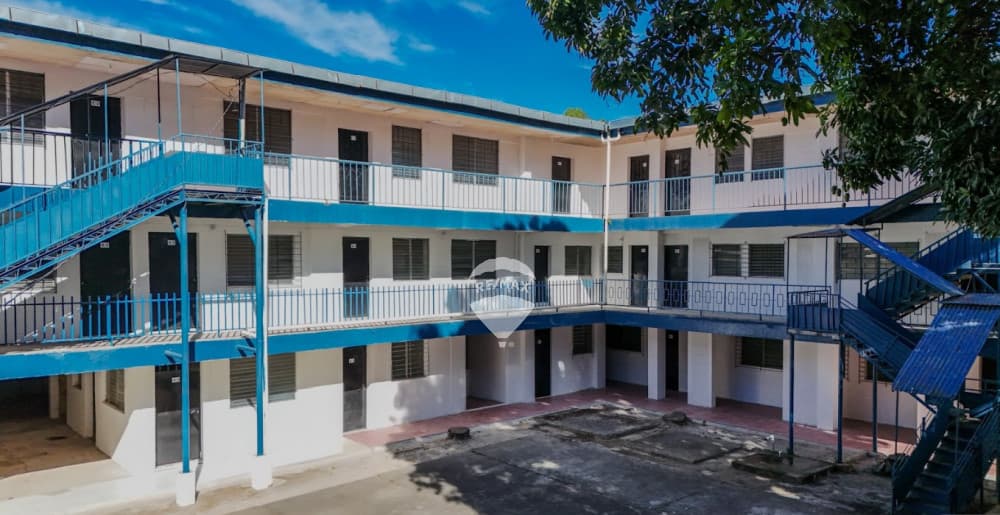 EDIFICIO DE TRES NIVELES EN VENTA O ALQUILER — foto 1
