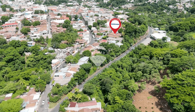 VENDO PROPIEDAD COMERCIAL EN EL CENTRO DE CHALATENANGO — foto 1