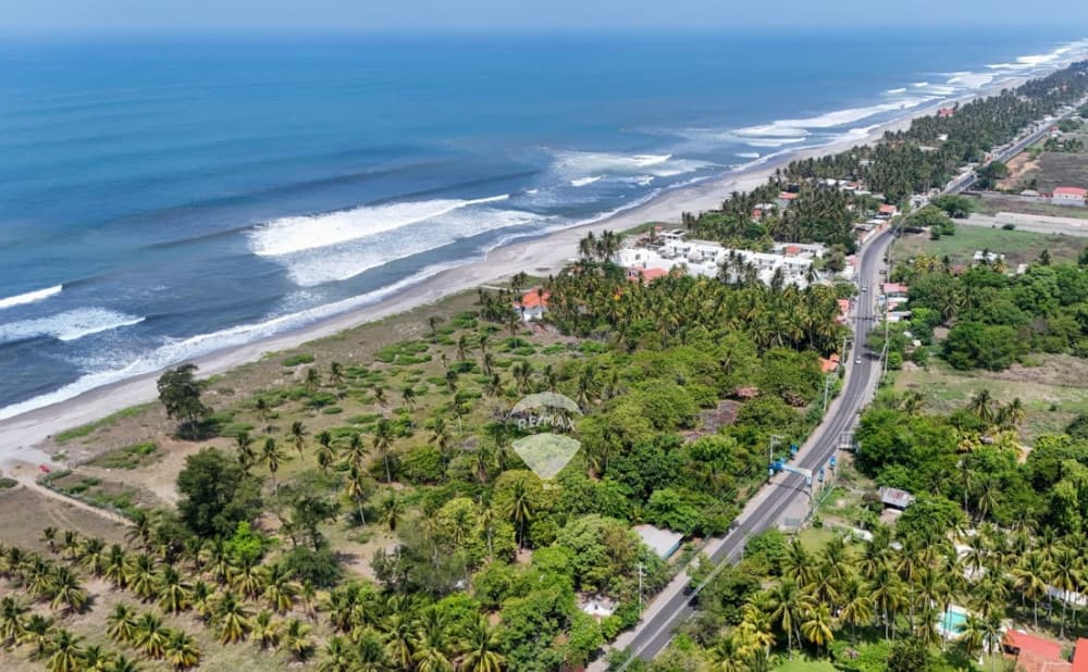 TERRENO FRENTE A PLAYA EN VENTA EN COSTA DEL SOL — foto 1