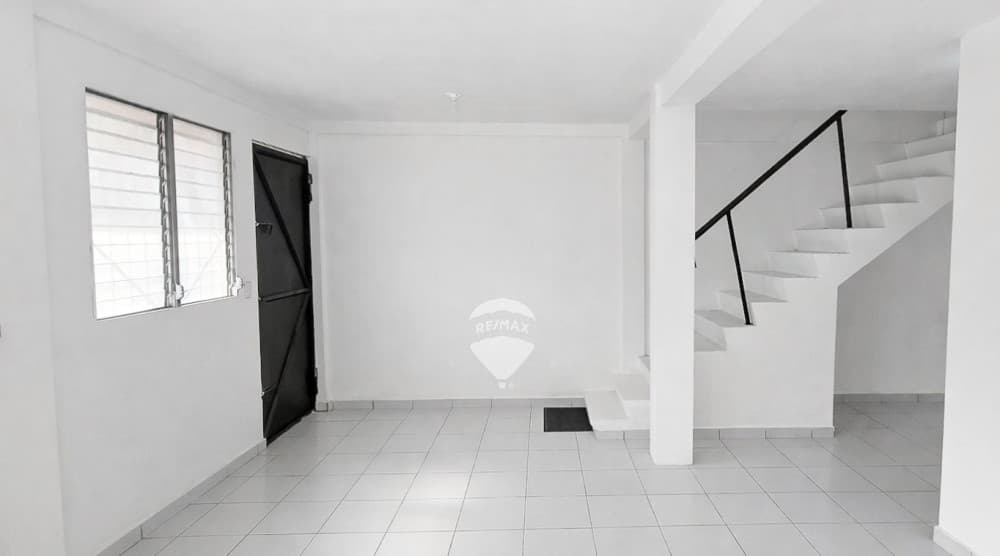 CASA  AMPLIA EN SAN JACINTO EN VENTA 7 HABITACIONES — foto 1