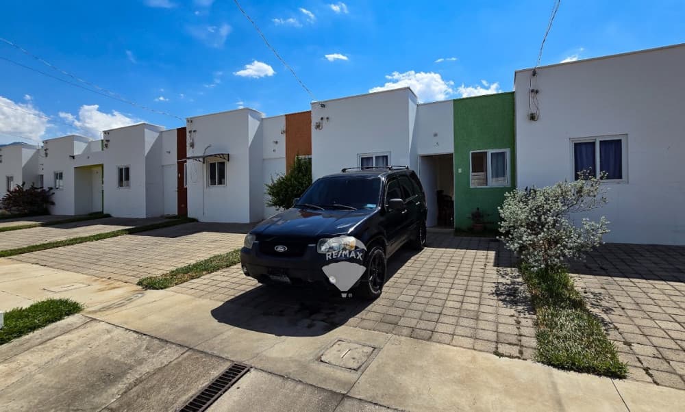 CASA # 45  EN VENTA EN HACIENDAS DEL MEDITERRANEO, AHUACHAPAN