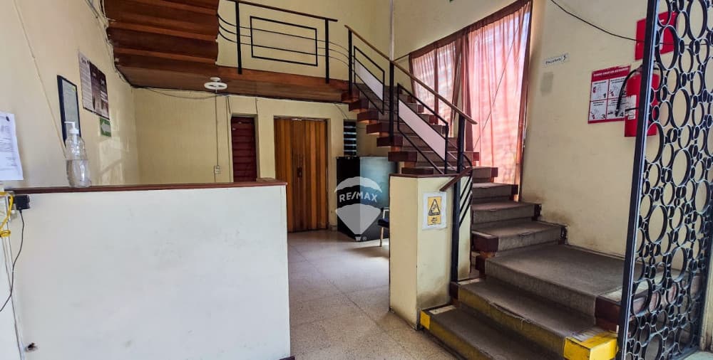 VENTA DE CASA - COLONIA SANTA LUCIA - SANTA ANA