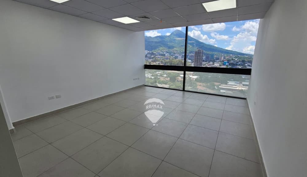 Local en alquiler en torre humana, San Benito — foto 1