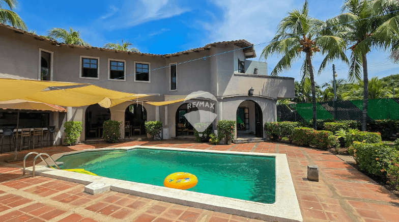CASA DE PLAYA EN VENTA A PUERTA CERRADA EN LOS COBANOS — foto 1