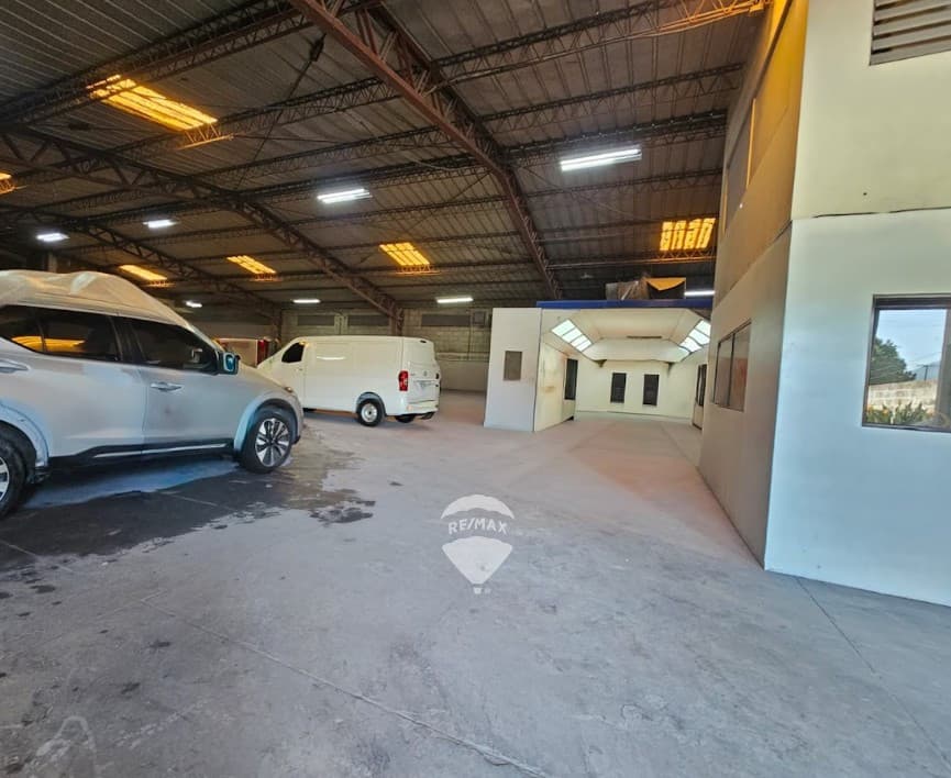 ALQUILO BODEGA  EN  ORDEN DE MALTA, SANTA ELENA — foto 1