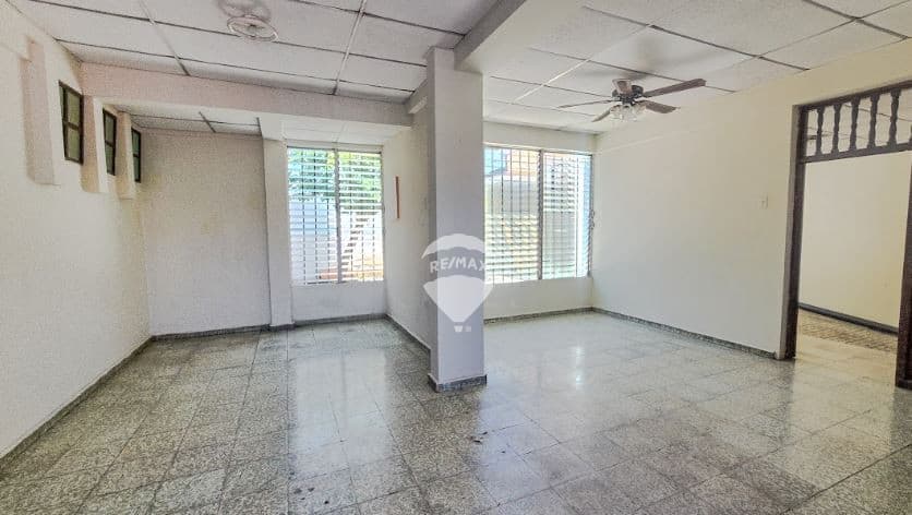 Casa en Venta en el Centro de Santa Ana — foto 1