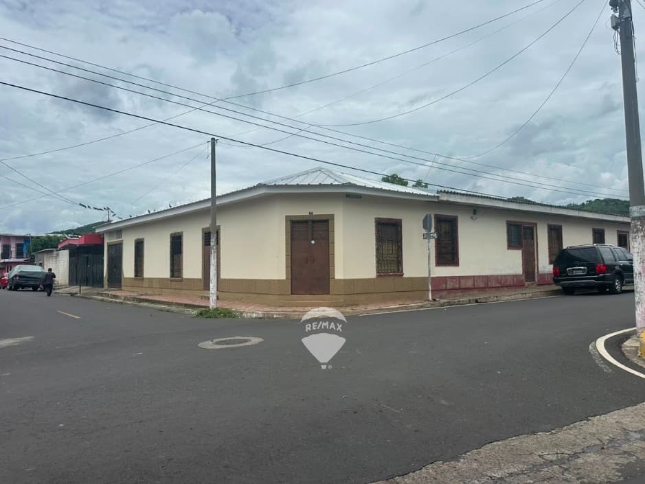 CASA COLONIAL EN VENTA EN ARMENIA SONSONATE — foto 1