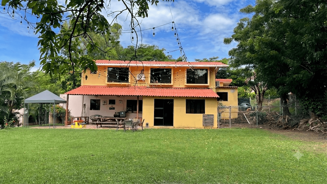 Vive rodeado de naturaleza, sin renunciar al lujo — Quintas Recreativas La Hacienda — foto 1