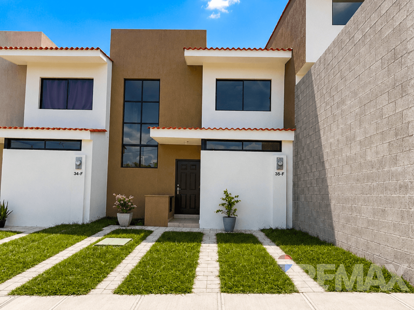 Casa nueva en alquiler en Paseo del Prado — foto 1