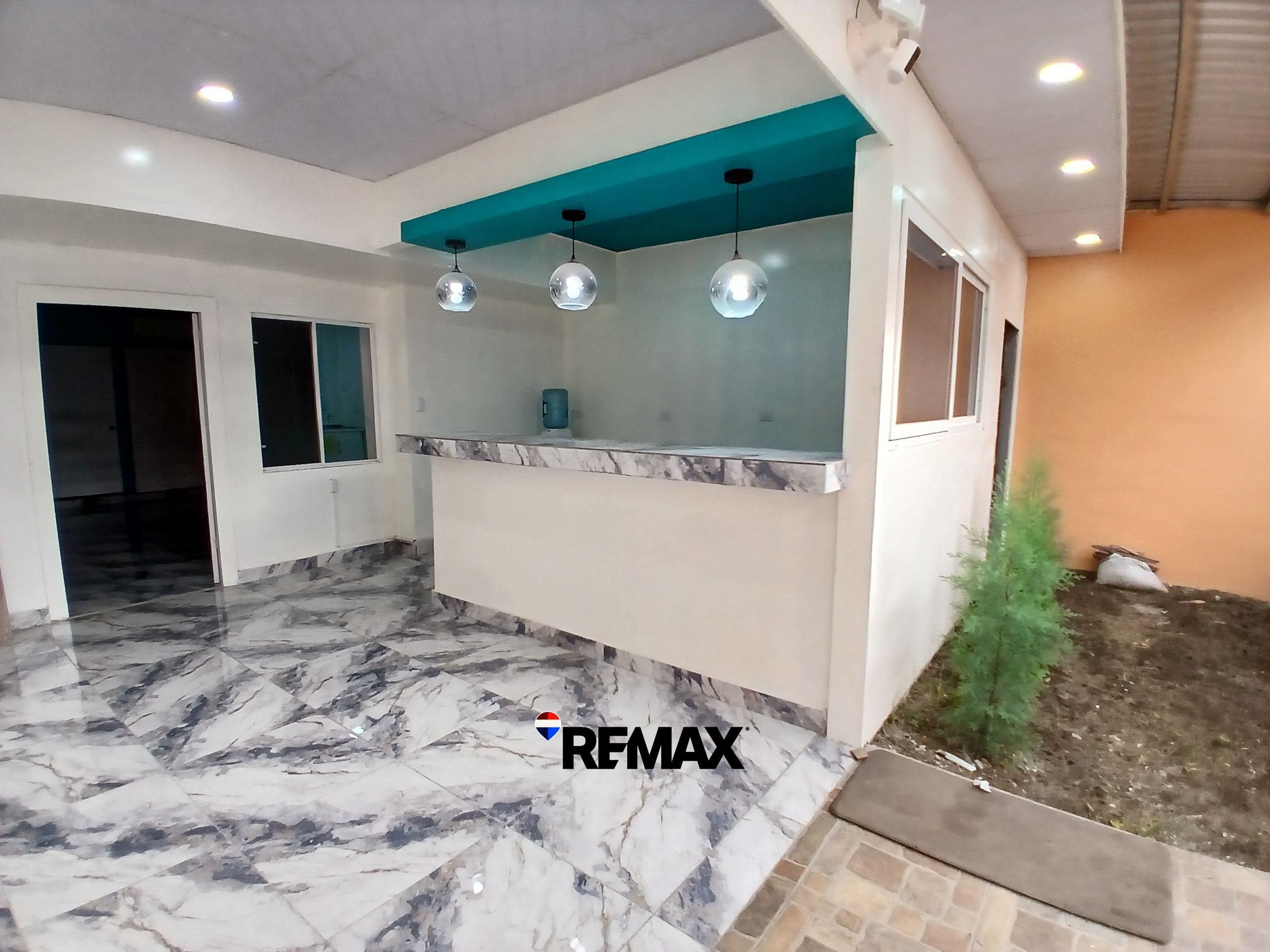 CASA NUEVA EN LOURDES, COLÓN — foto 1