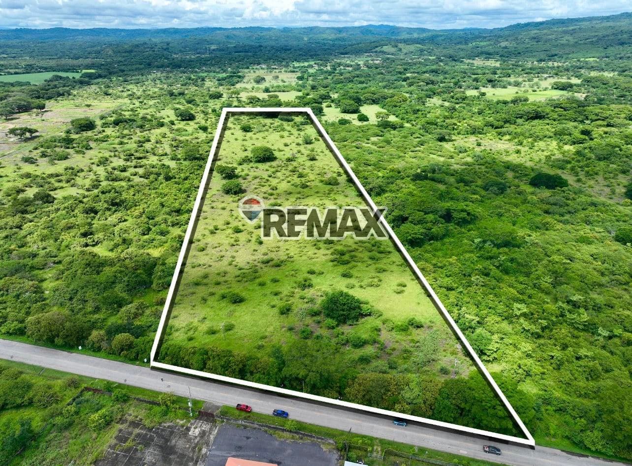 Terreno de 110,077 m² en Anchico, San Miguel
