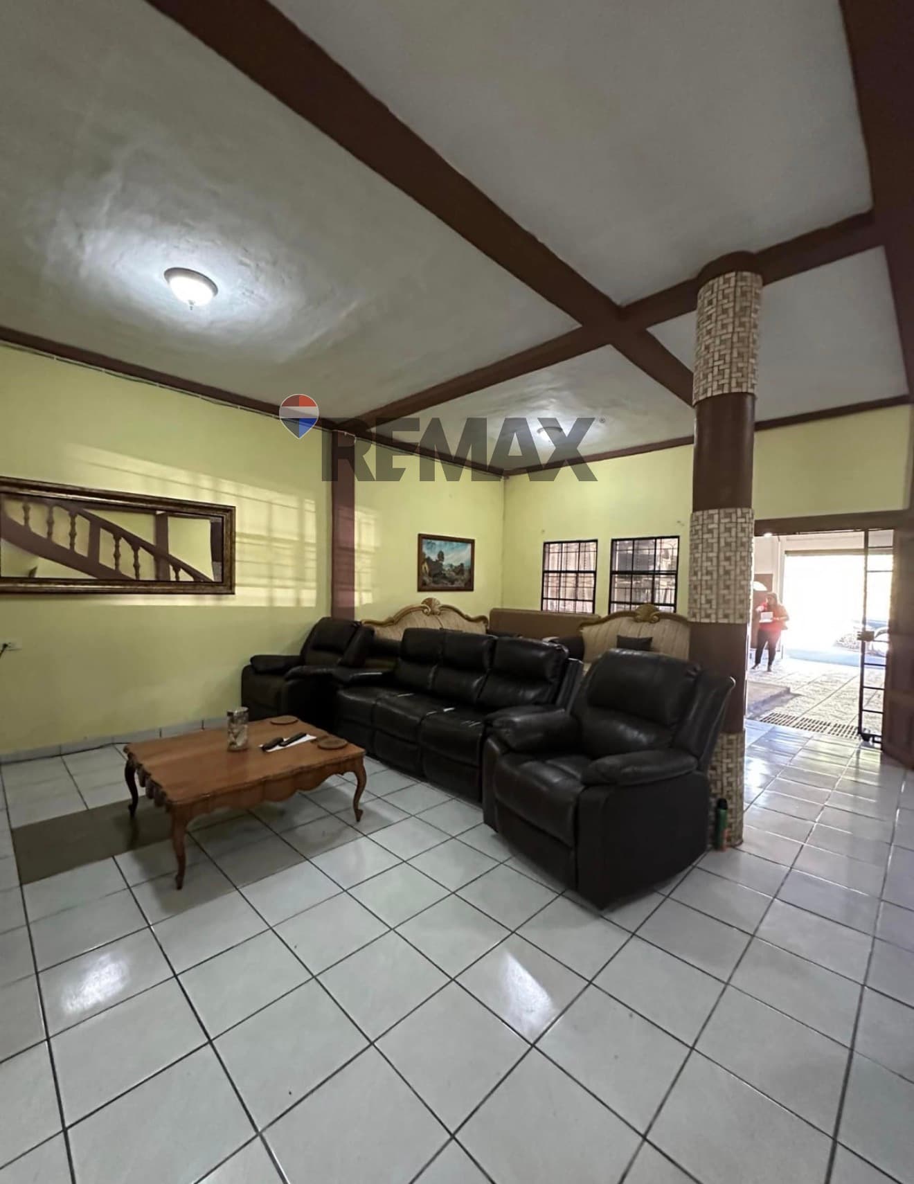 Casa en venta en San Miguelito, Santa Ana, Santa Ana.