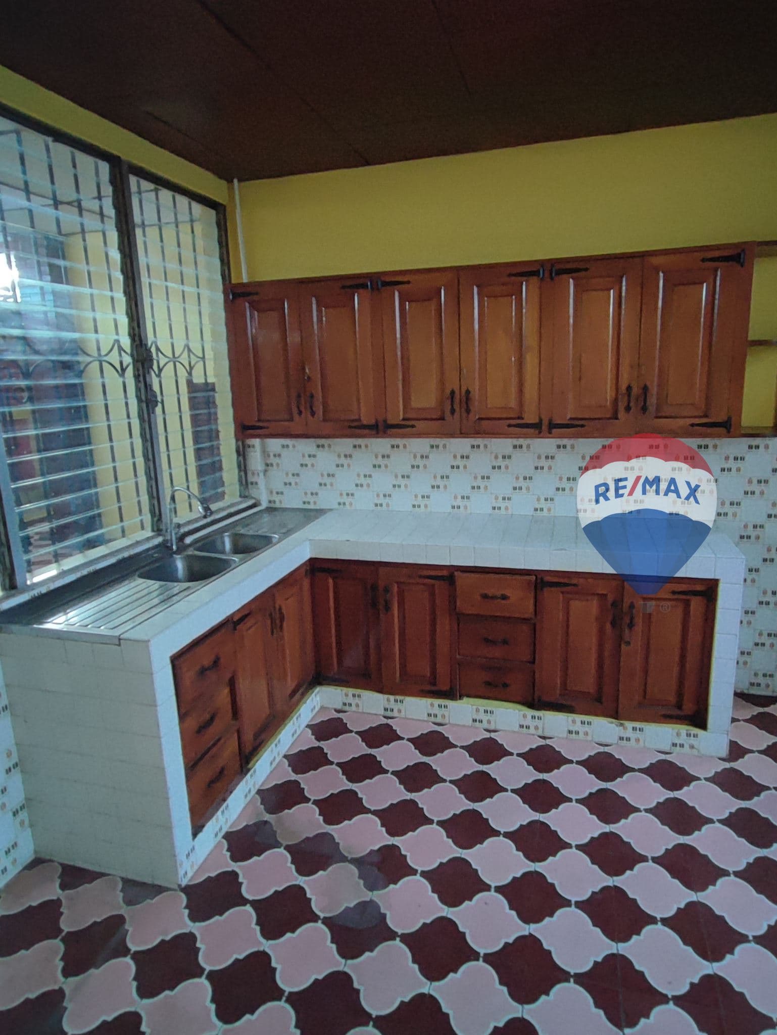 En renta segundo nivel de local con potencial comercial