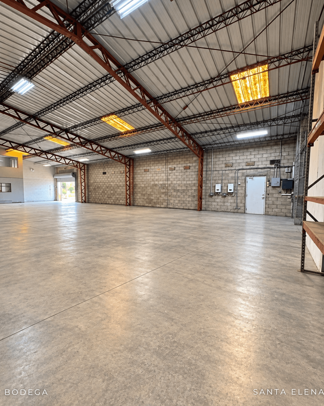 ALQUILO BODEGA EN SANTA ELENA — foto 1