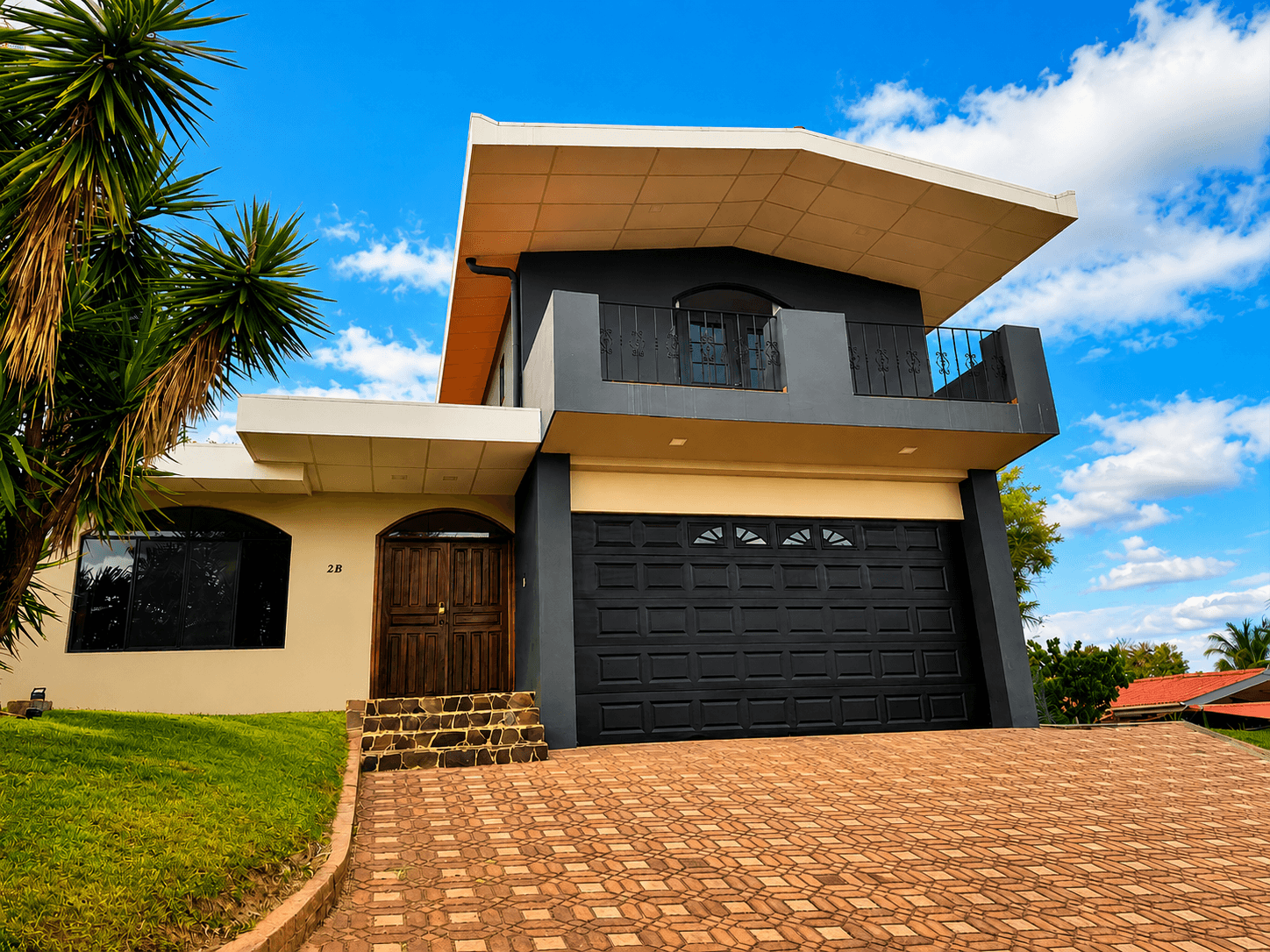 En Venta: La Casa Más Alta de Residencial La Hacienda!